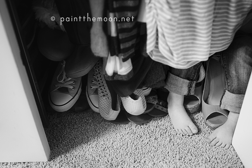 Lifestyle Photography - Capturing Indoor Candid Photos - Paint the Moon Photoshop Actions - Children Photography